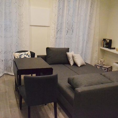 Appartamento New Charming Flat In The Heart Of Lisbona Esterno foto