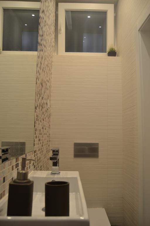 Appartamento New Charming Flat In The Heart Of Lisbona Esterno foto